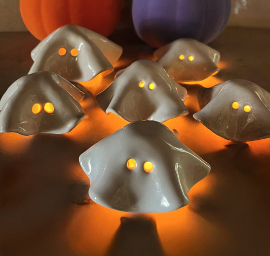 Stoneware White Ghost-Medium